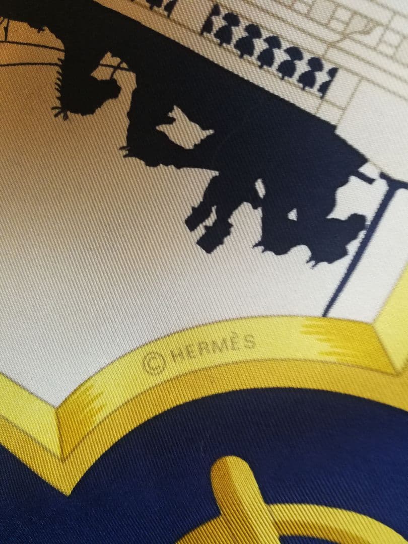 エルメス HERMES スカーフ カレ90 氷上の喜び エルメス HERMES スカーフ カレ90 氷上の喜び