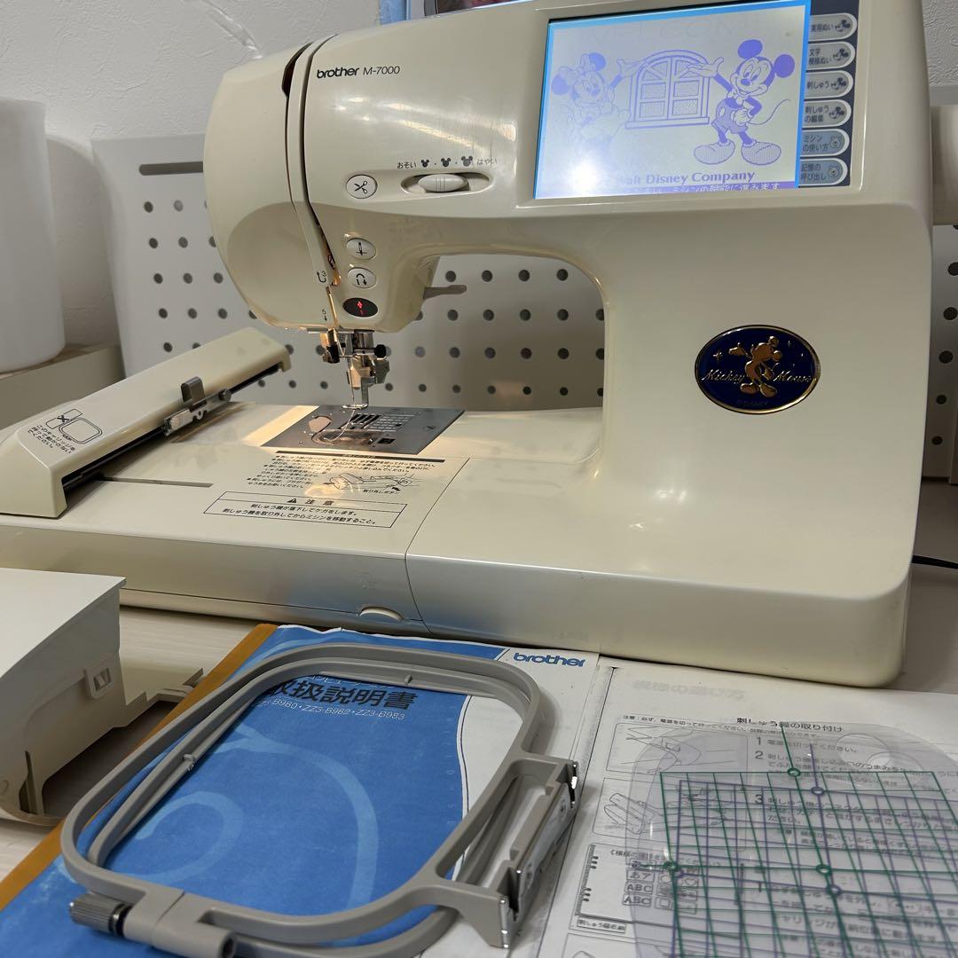 ブラザーミシン 刺繍ミシン　m-7000 ZZ3-B980 文字模様  大液晶