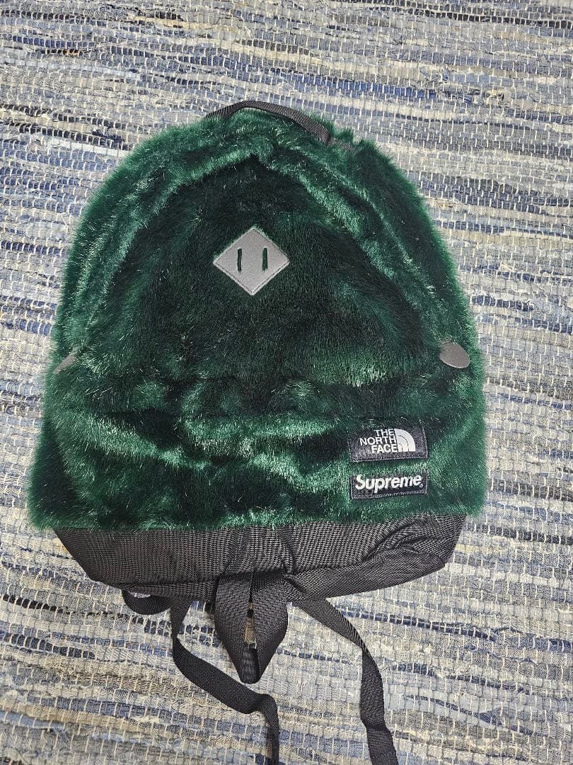 Supreme × The North Face ダークグリーンリュックSUPREME