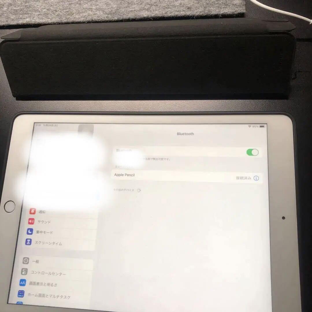 IPAD 第8世代32GB Apple pencil、変換コネクタ、ケースなど | en