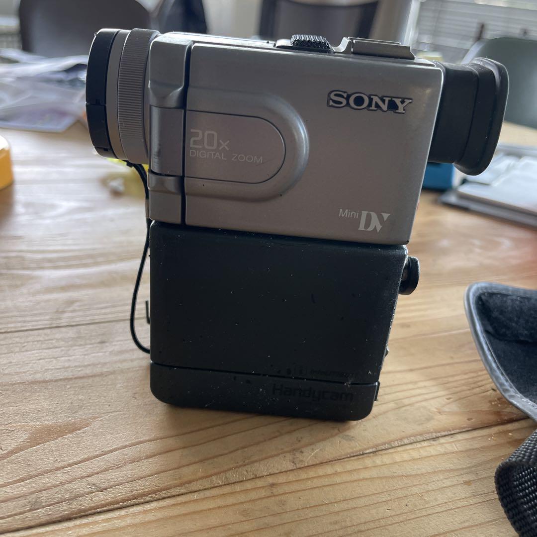 動作確認済みソニーのビデオカメラ(バッテリー付きです) - メルカリ 【超レア】 SONY HDR-SR11 フルHDデジタルムービー 付属品付 美品 動作OK ビデオカメラ