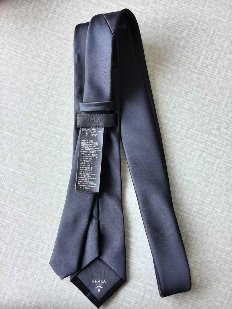 prada ネクタイ
