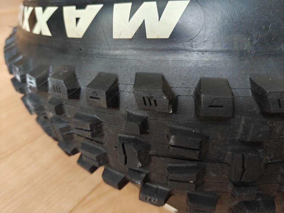 MAXXIS ASSAULT チューブラータイヤ