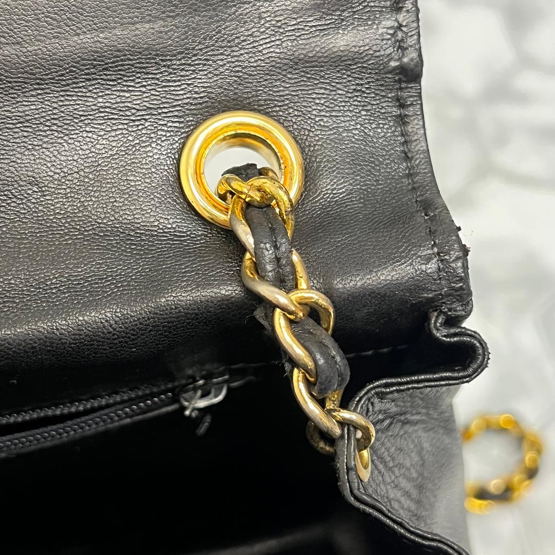★美品★ シャネル ココマーク Vステッチ フラップバッグ #51 ☆美品☆ シャネル ココマーク Vステッチ フラップバッグ #51