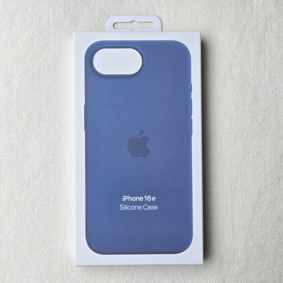 iPhone16e シリコーン ケース カバー ウィンターブルーアップル