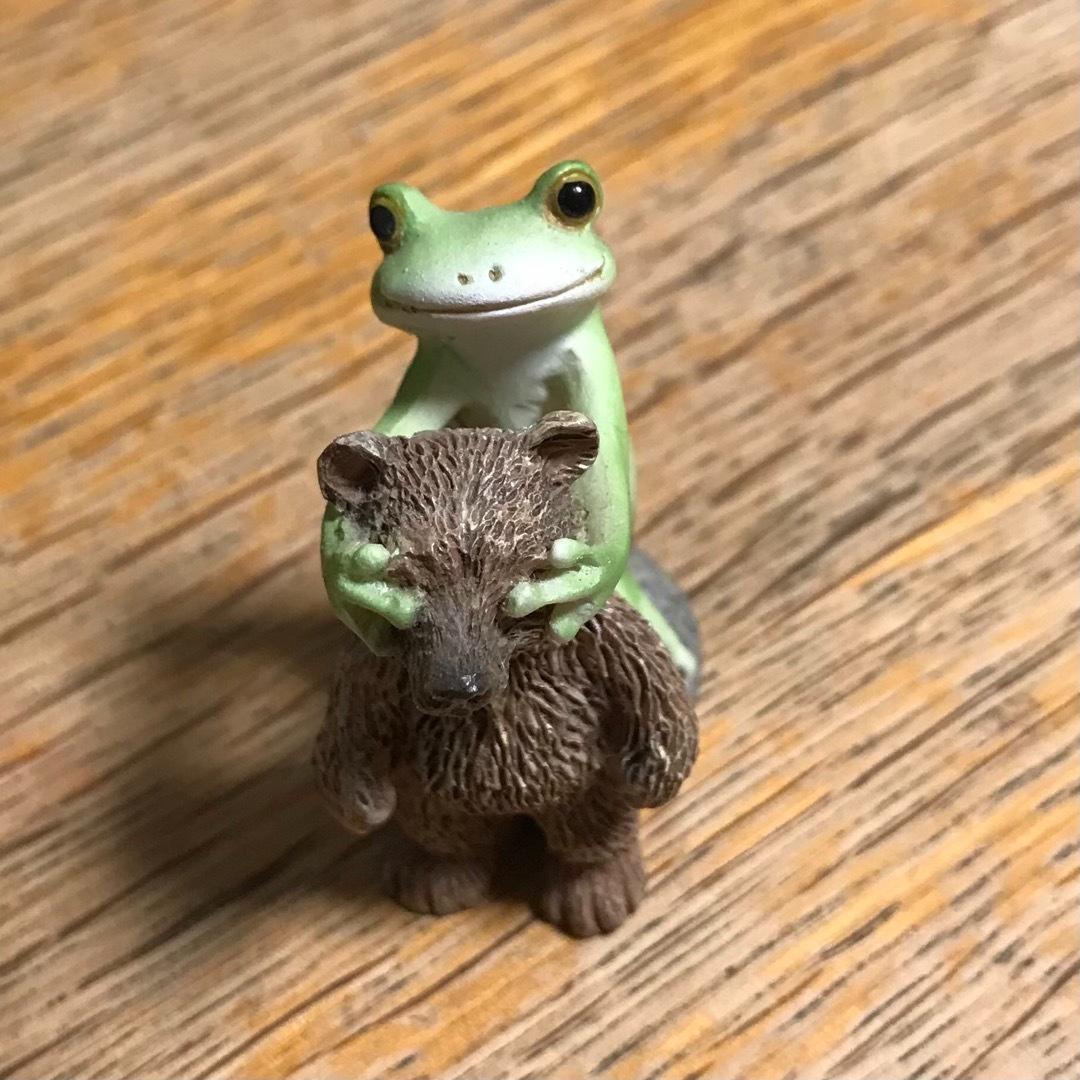 カエルの置物