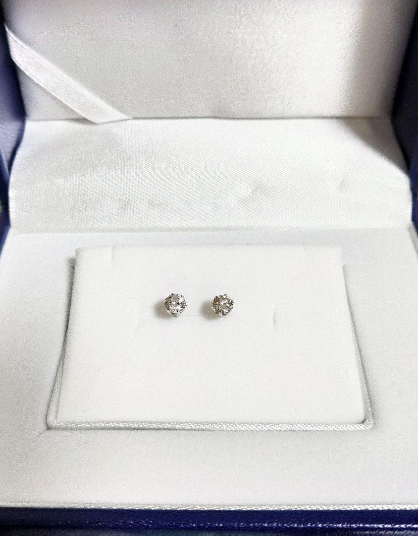 天然ダイヤモンドピアス0.5ct (最終大幅値下げ)