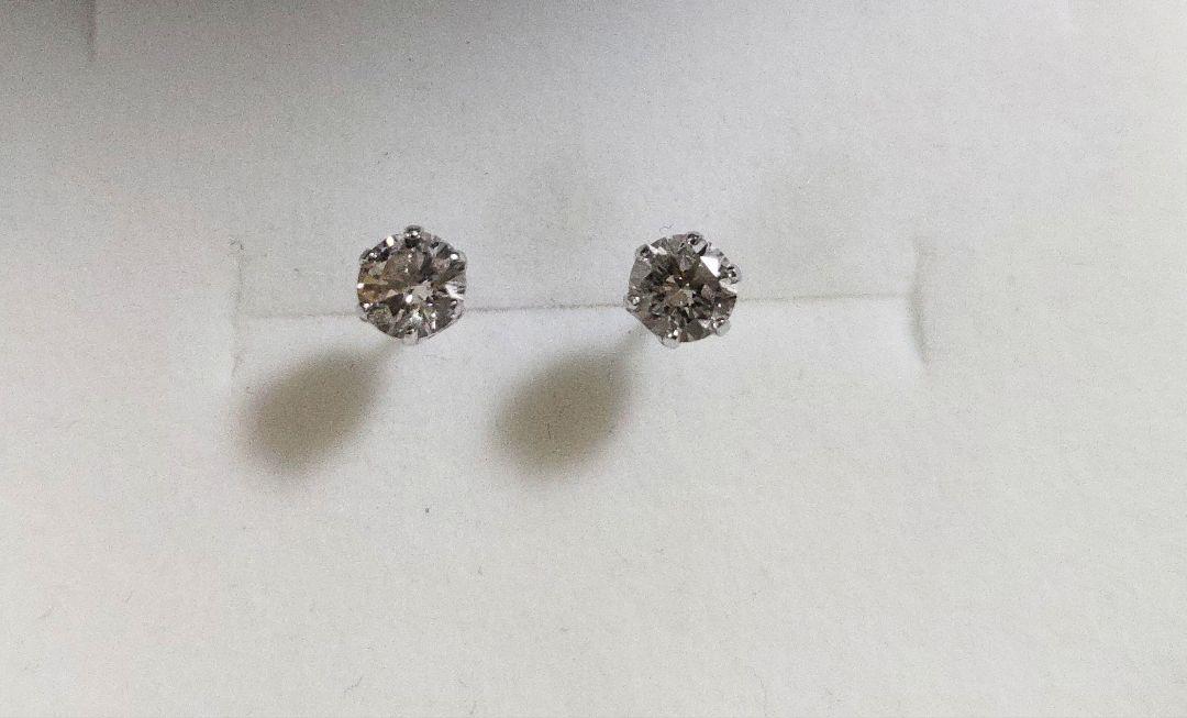 天然ダイヤモンドピアス0.5ct (最終大幅値下げ)