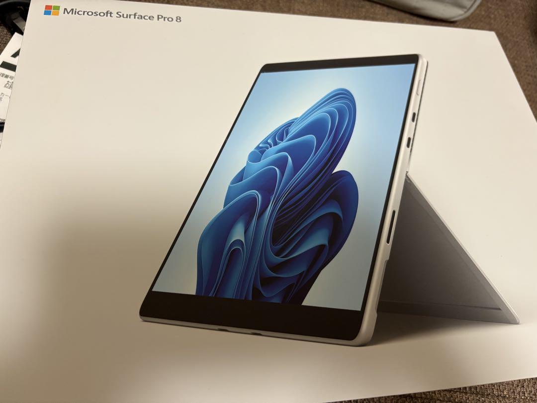 Microsoft Surface Pro 8 本体 充電器 ケース付き
