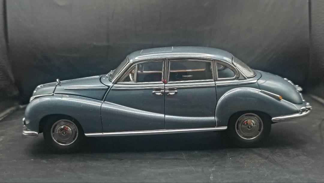 ミニカー autoart BMW 502 2.6 LUXUS