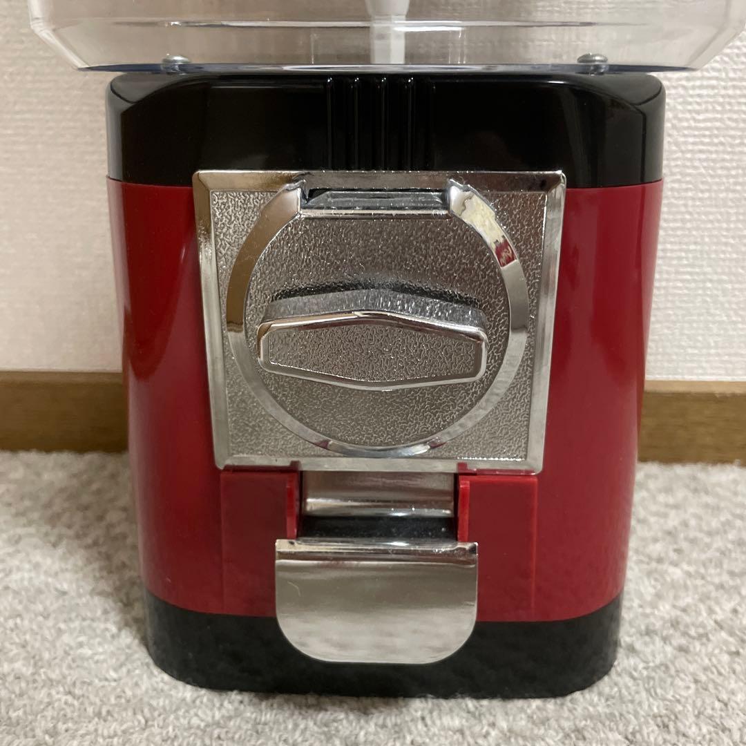 ガチャガチャマシーン 鍵付き♥に近い YUZUMIYA_COM