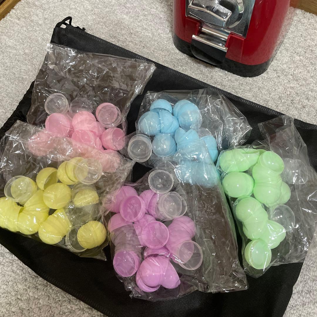 ガチャガチャマシーン 鍵付き♥に近い