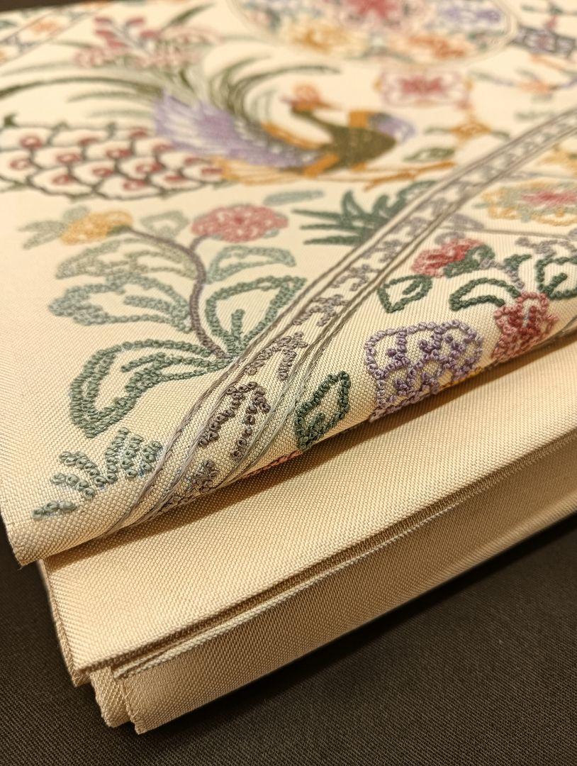 ナ3【32】◆逸品◆正絹◆孔雀＆花文様刺繍入り袋帯◆ライトベージュ