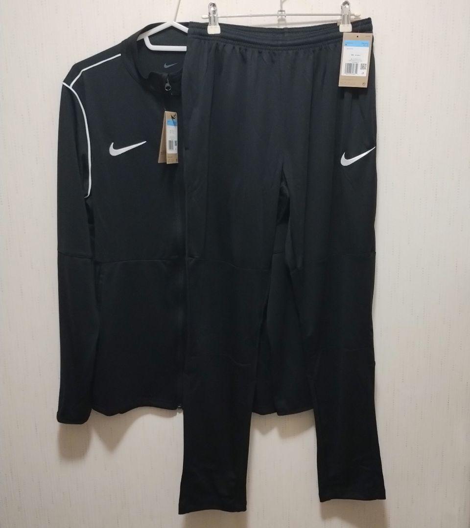 メンズ　NIKE　ジャージ　上下セット（ブラック・Ｍ）とTシャツ（赤・M）セット