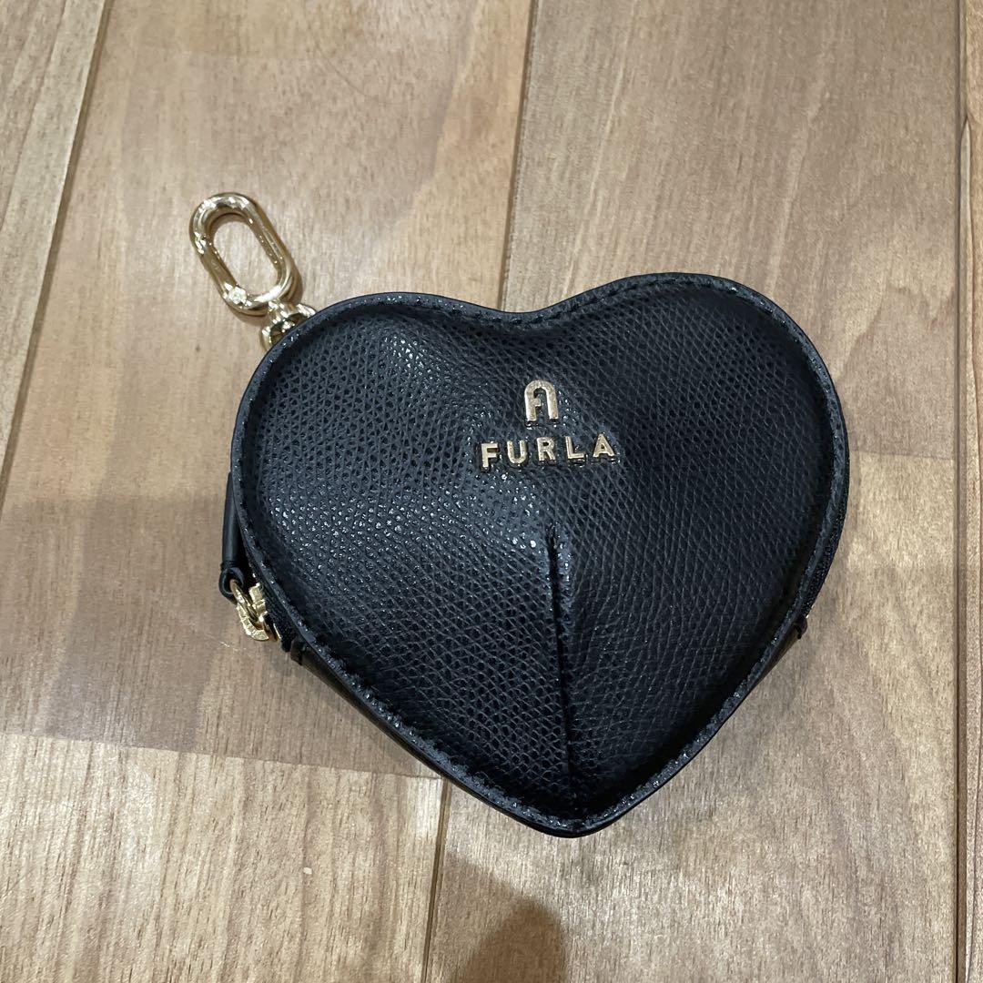 FURLA ハート型コインケース ブラック小物