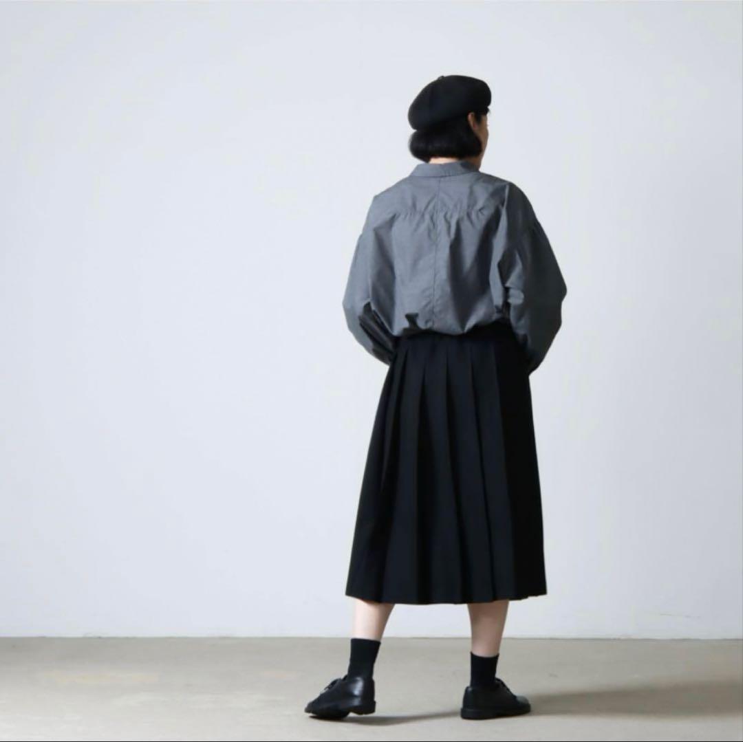 “シャルパンティエ ドゥ ヴェッソ”ウールプリーツスカートBelle・ネイビー “シャルパンティエ ドゥ ヴェッソ”ウールプリーツスカートBelle・ネイビー