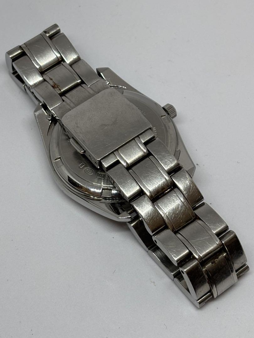 8F33-0040