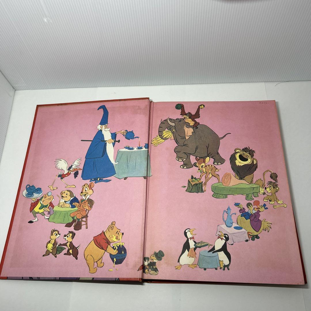 THE GIANT WALT DISNEY WORD BOOK
