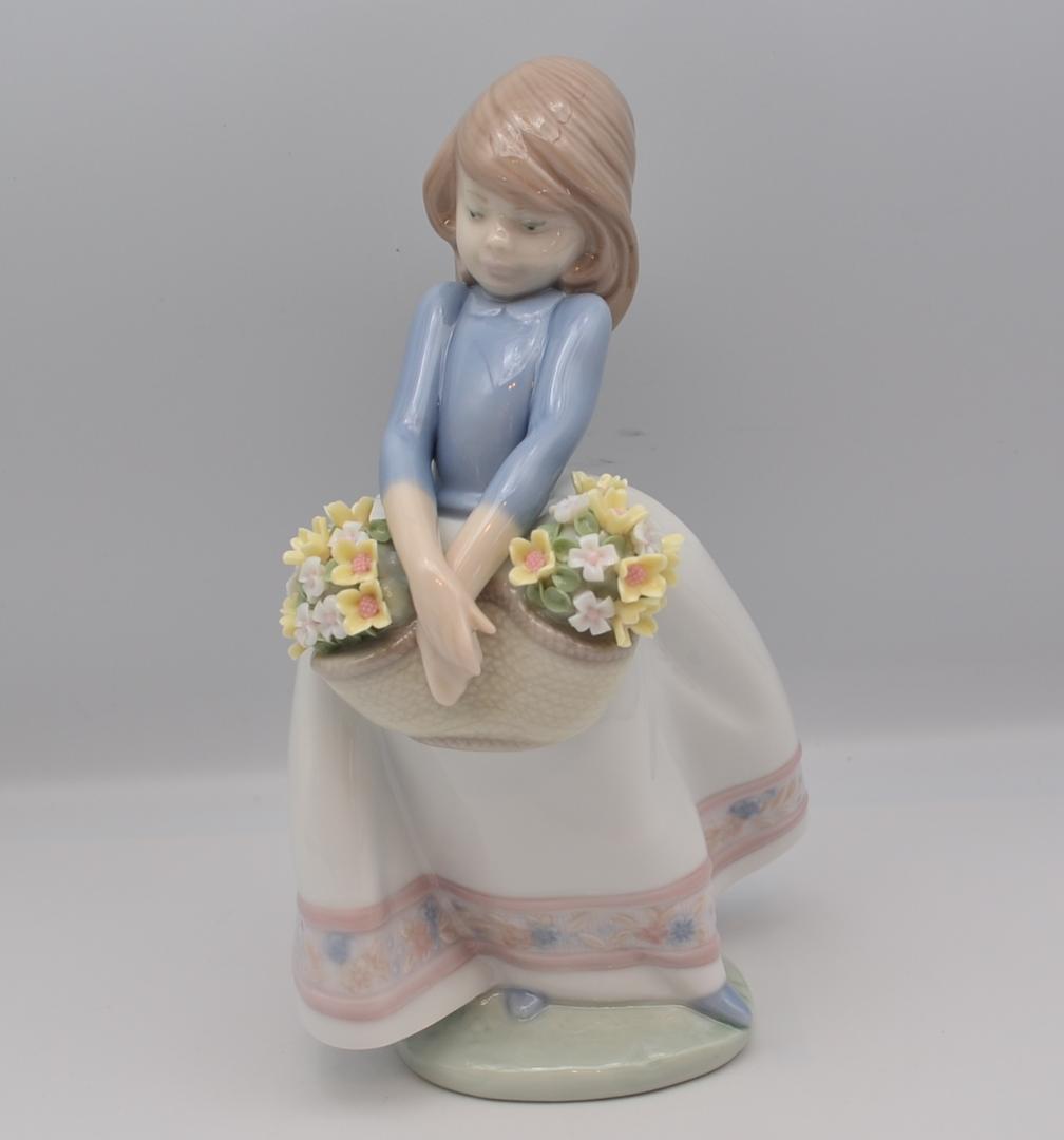 熱販売 No.7 ＃5467 5月の花 ☆リヤドロ 絶版 ヴィンテージ ポーセリン 置物