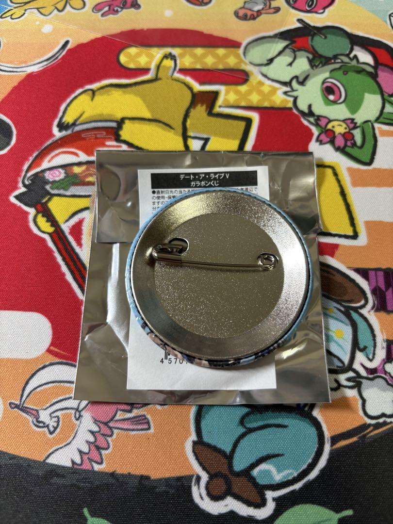デートアライブV 茶屋町フェス ガラポンくじ 缶バッジ 鳶一折紙 ホログラム