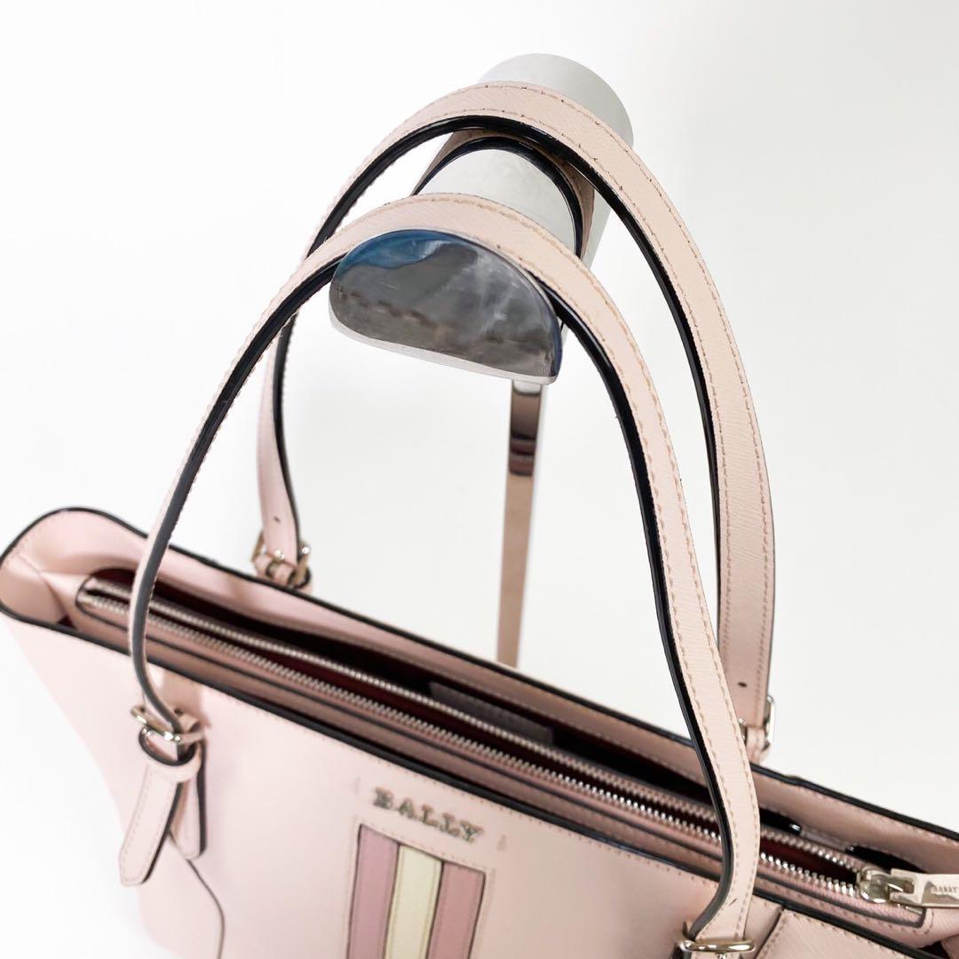 近年モデル BALLY
