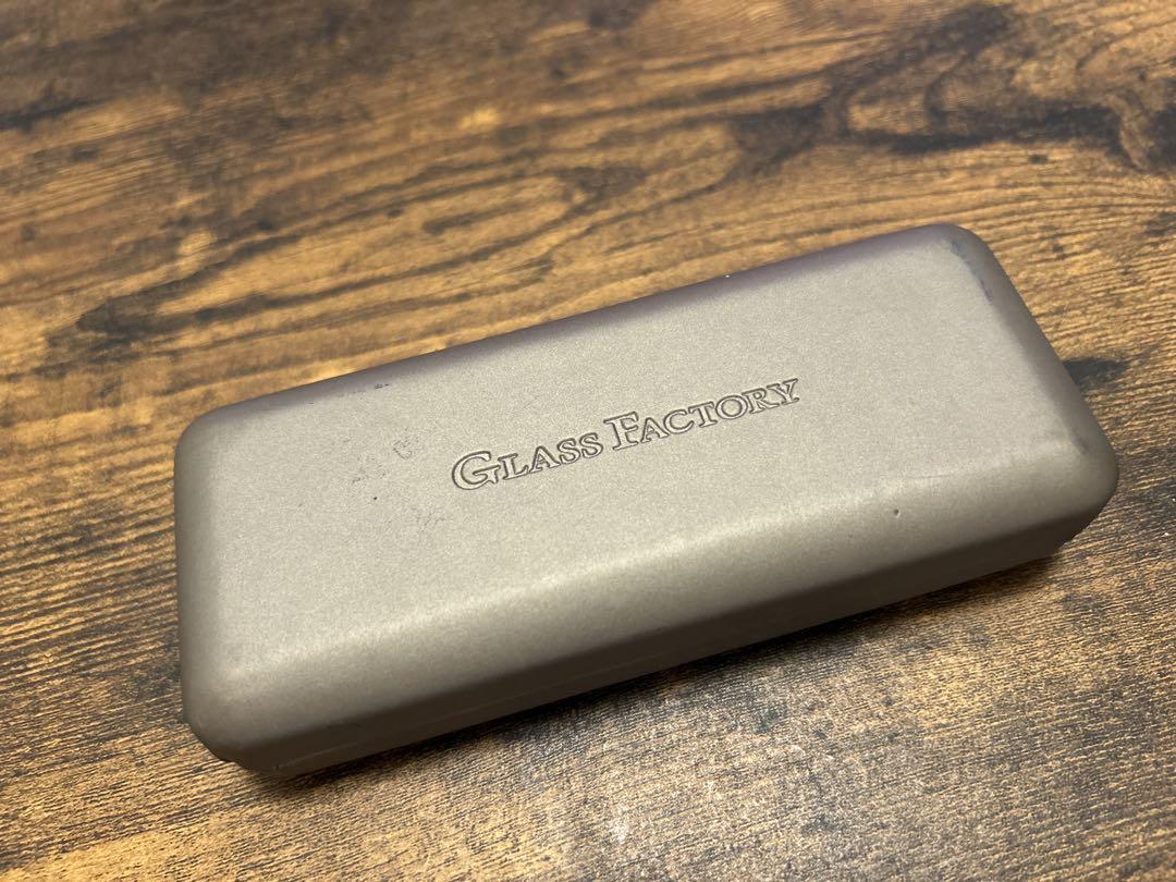 GLASS FACTORY サングラス ケース付き