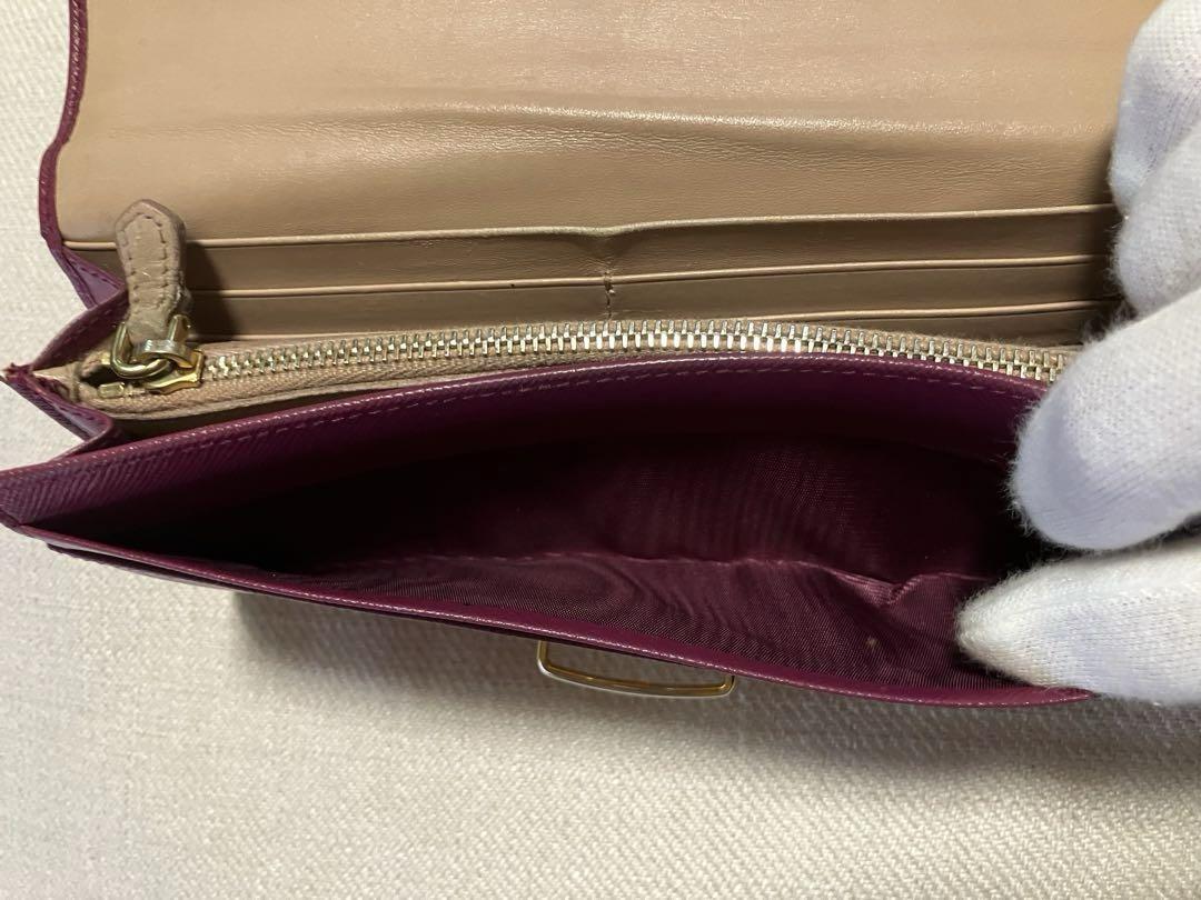 PRADA プラダ　レザー レディース長財布