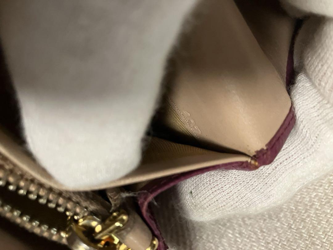 PRADA プラダ　レザー レディース長財布