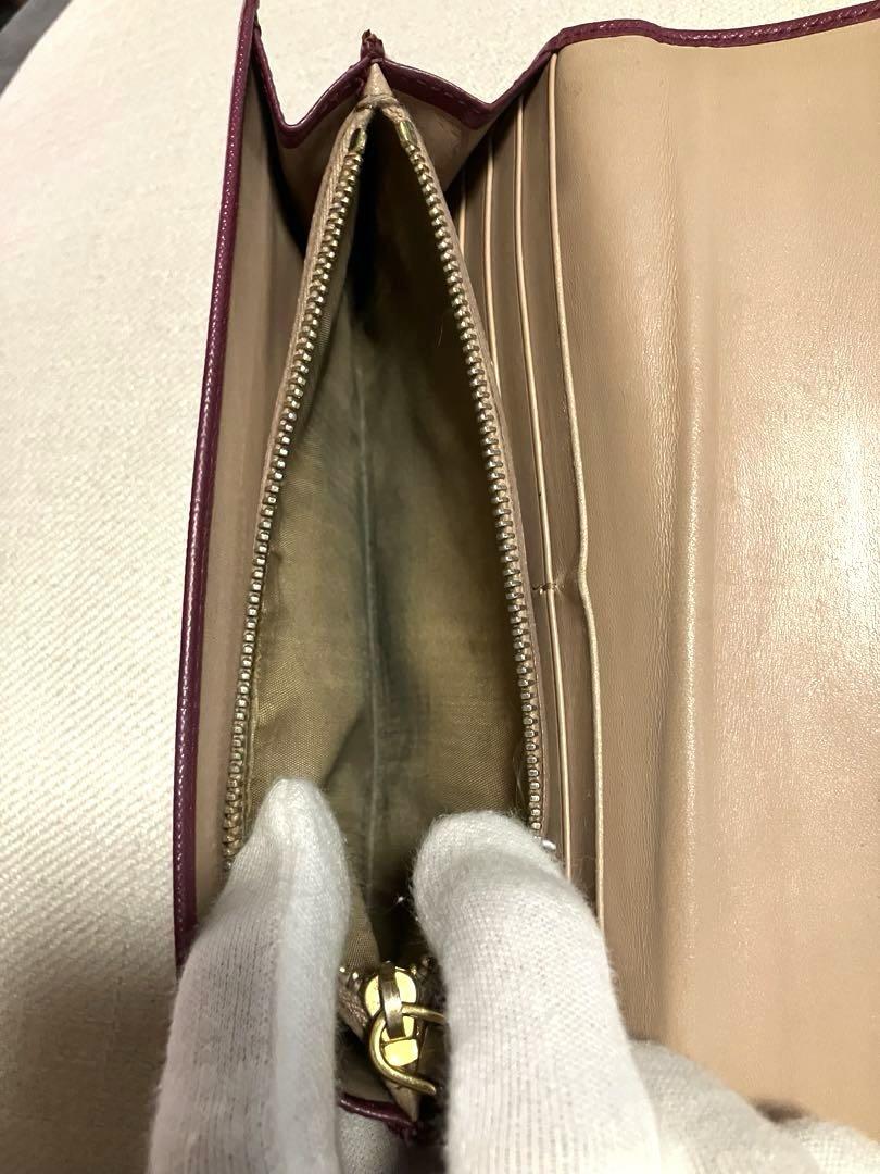 PRADA プラダ　レザー レディース長財布