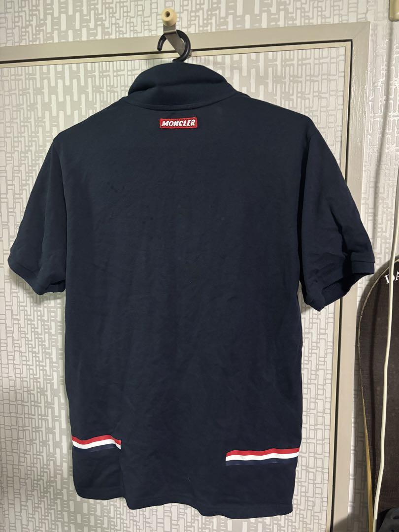 ５５％以上節約 MONCLER ポロシャツ バックプリント トップス