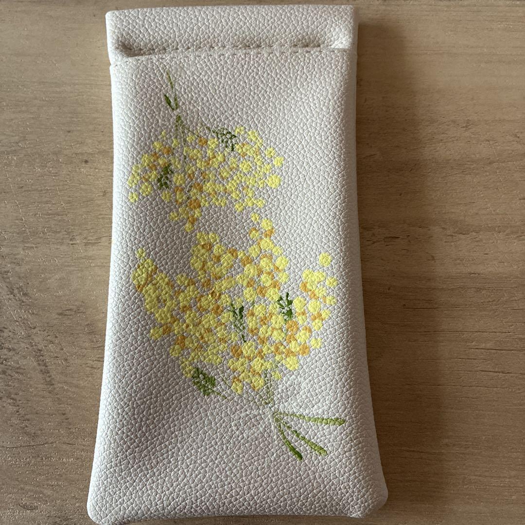 手描きカーネーション花束 メガネケース トールペイント作品 黒