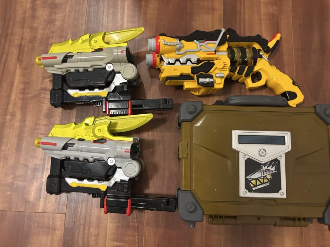変身銃ガブリボルバー&獣電剣ガブリカリバー✖️2獣電ブレイブボックス&獣電池17本