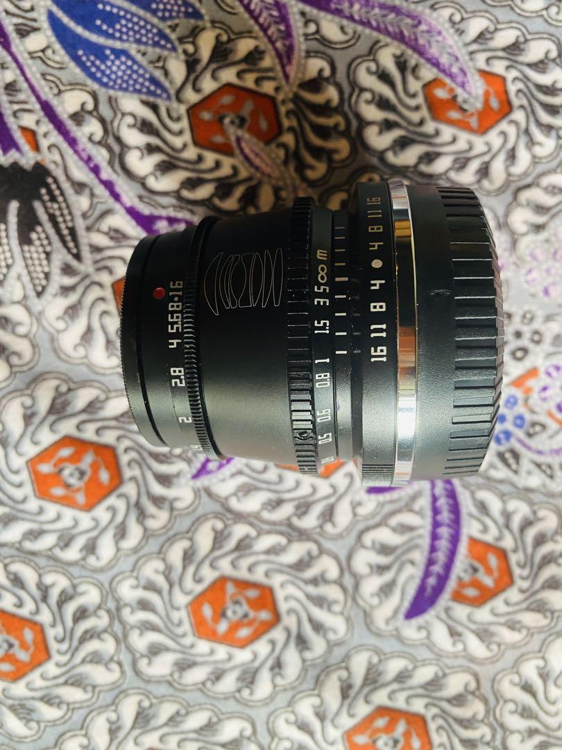 FUJIFILM X-E4シルバー本体とTTArtisanレンズ2本セット