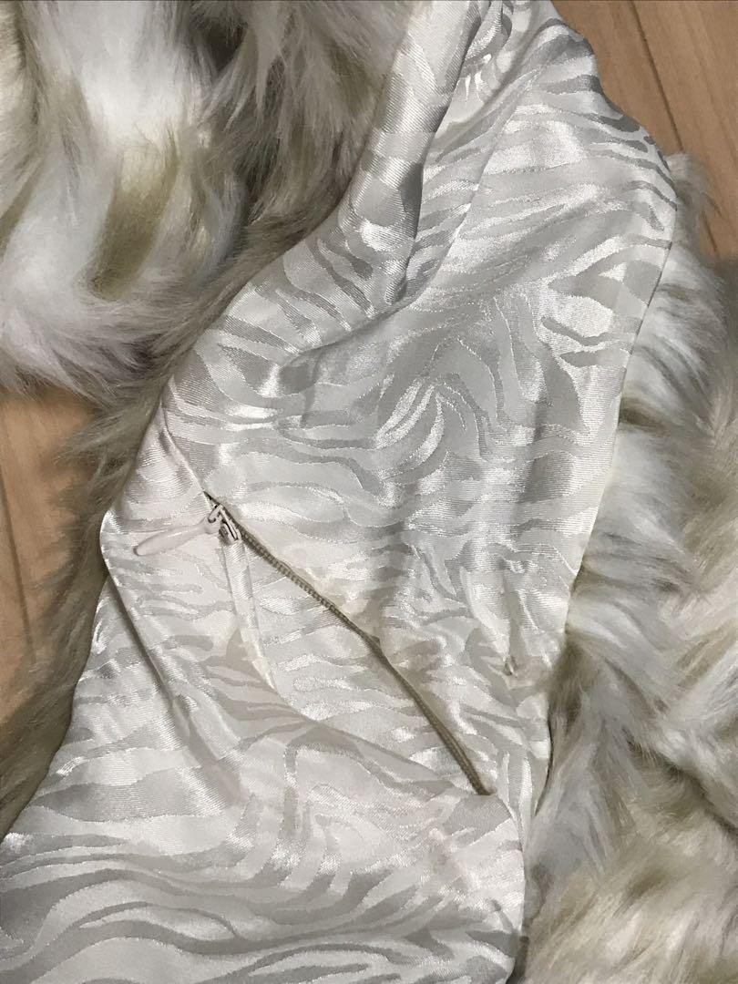 SPIRITHOODS SNOW LEOPARD アニマルフード