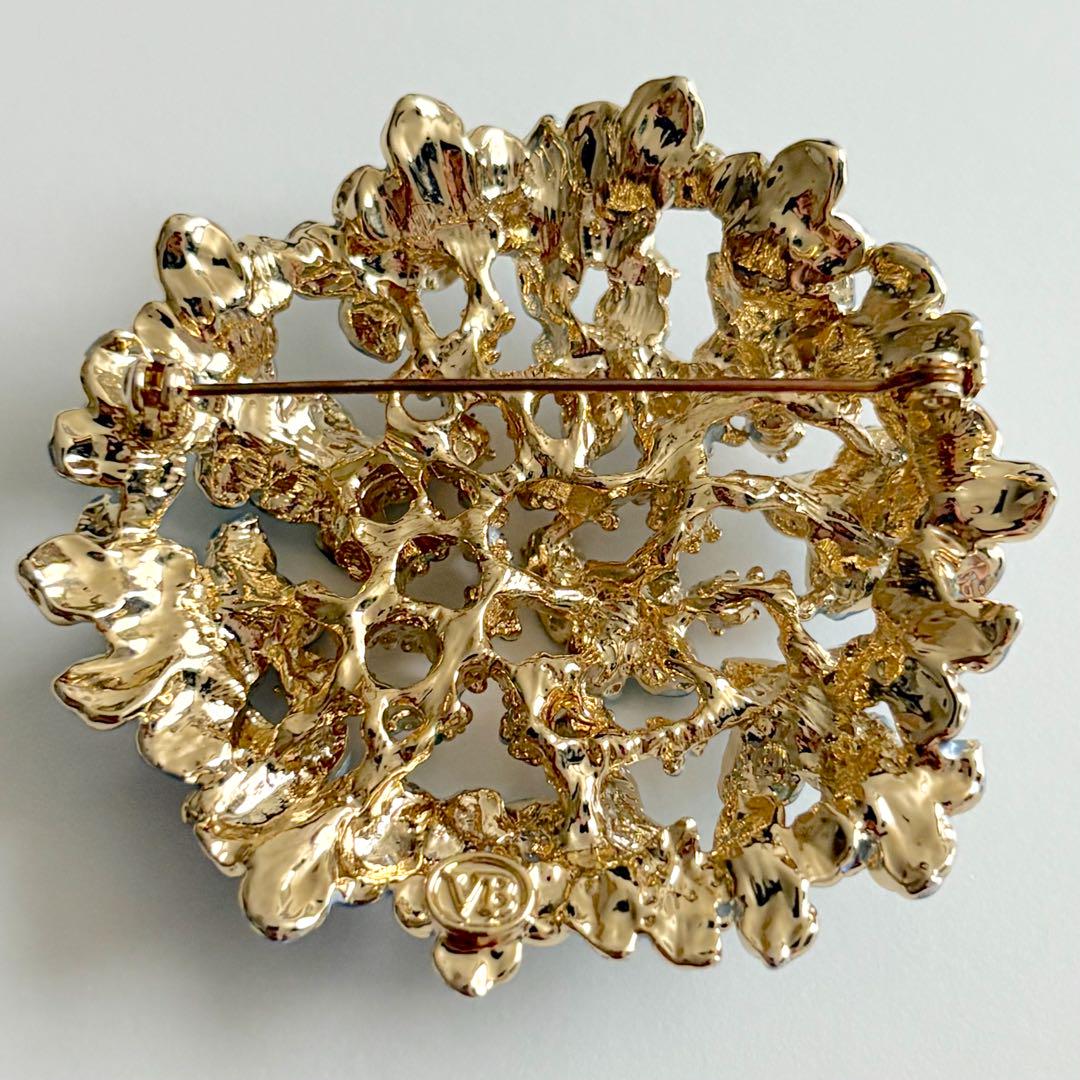 VENDOME BOUTIQUE✨️ VB 紫陽花 ブローチ - メルカリ
