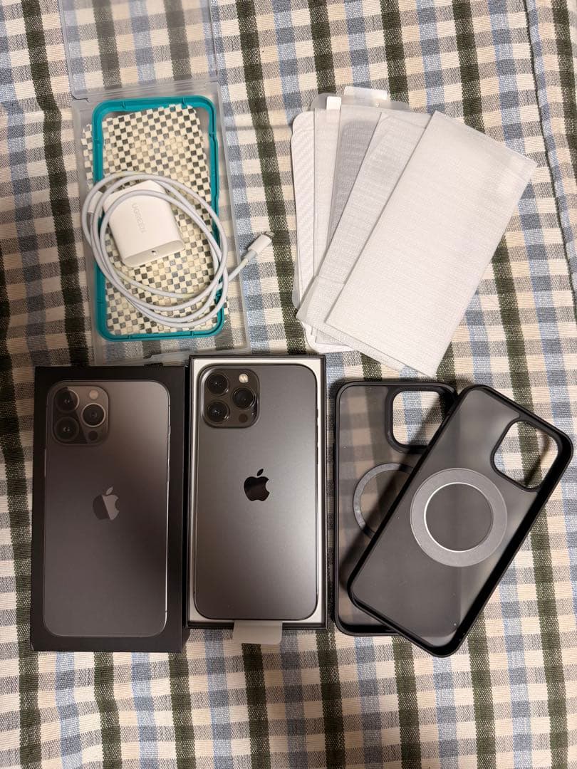 Apple iPhone 13 pro max付属品あり