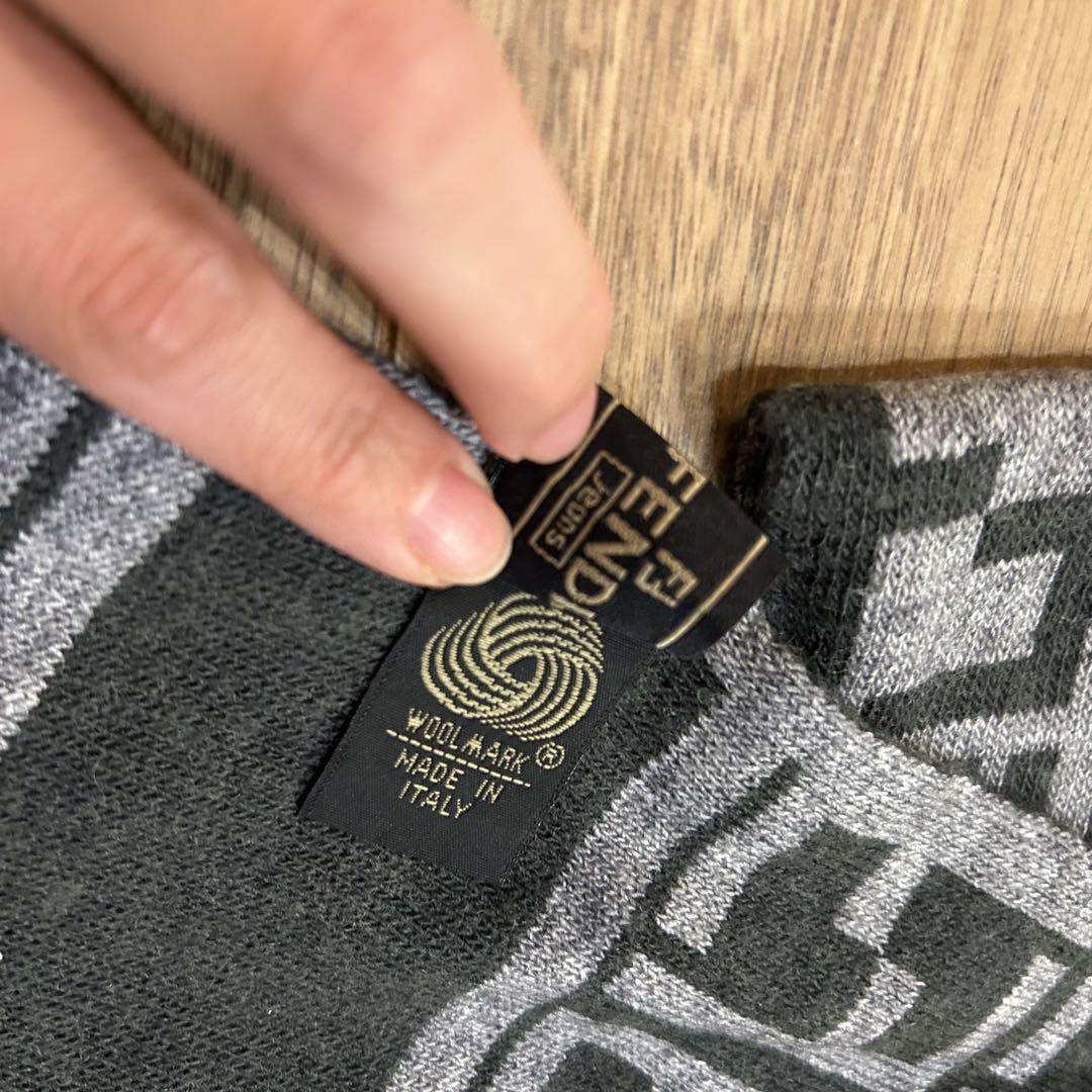 値下げ中⭐︎美品！FENDI マフラー　ズッカ　グレー/ブラック