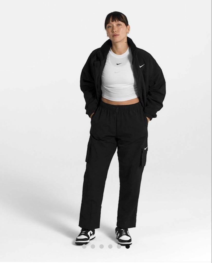 Nike ウィメンズ ミッドライズ オーバーサイズド カーゴ パンツ