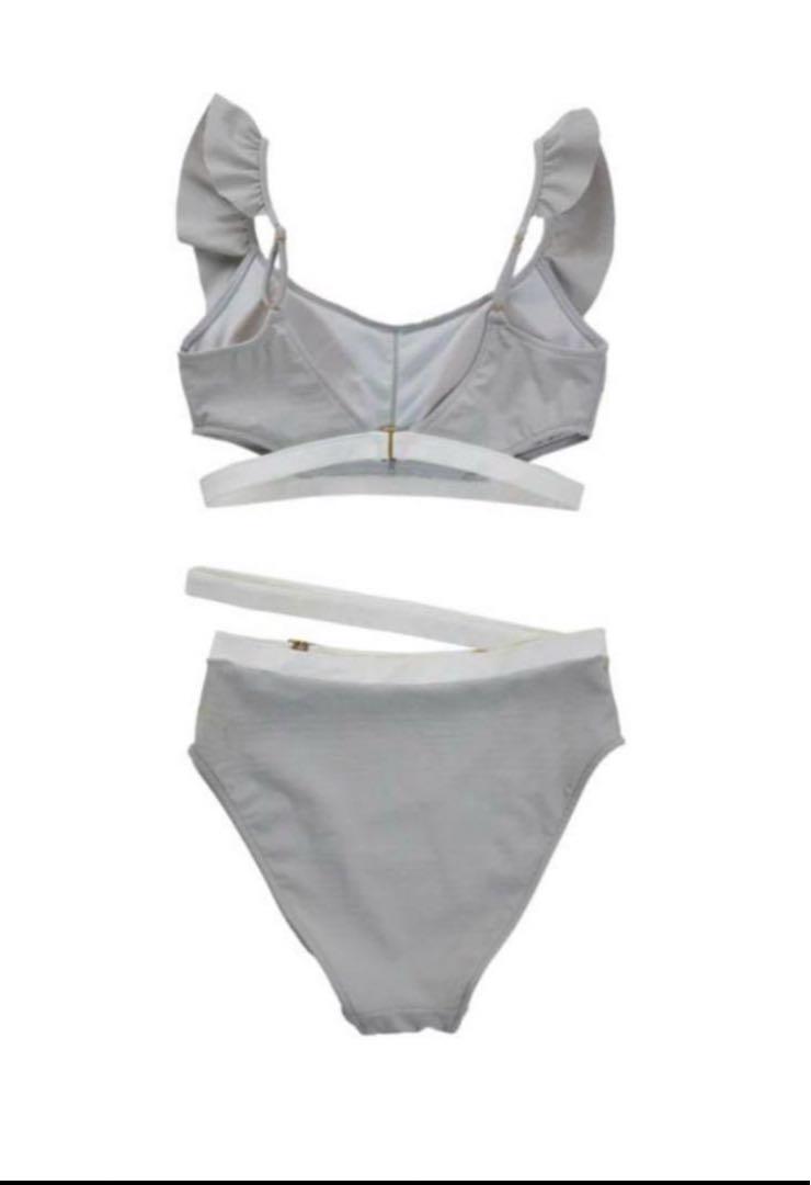 Her lip to Le Lavandou Swimsuit