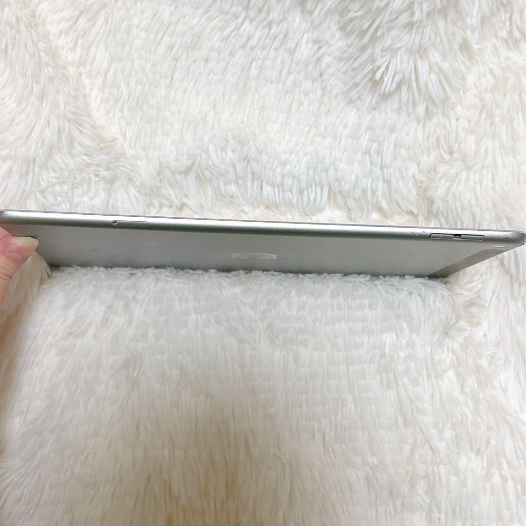★ Apple