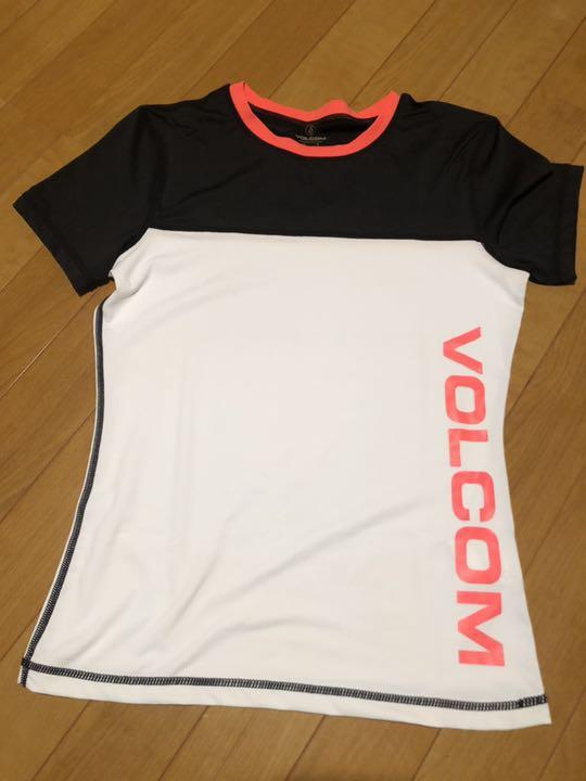 メルカリ Volcom レディース半袖ラッシュガード 白 未使用 M サーフィン 1 950 中古や未使用のフリマ メルカリ Volcom レディース半袖ラッシュガード 白 未使用 M サーフィン 1 950 中古や未使用のフリマ