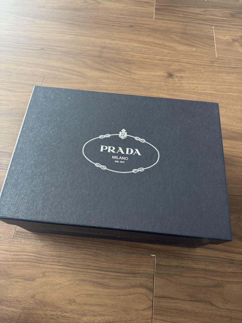 新品未使用　PRADA 白 モノリス ローファー 箱付き
