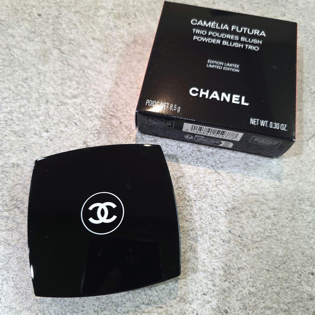 CHANEL カメリア フトゥーラ チークカラー