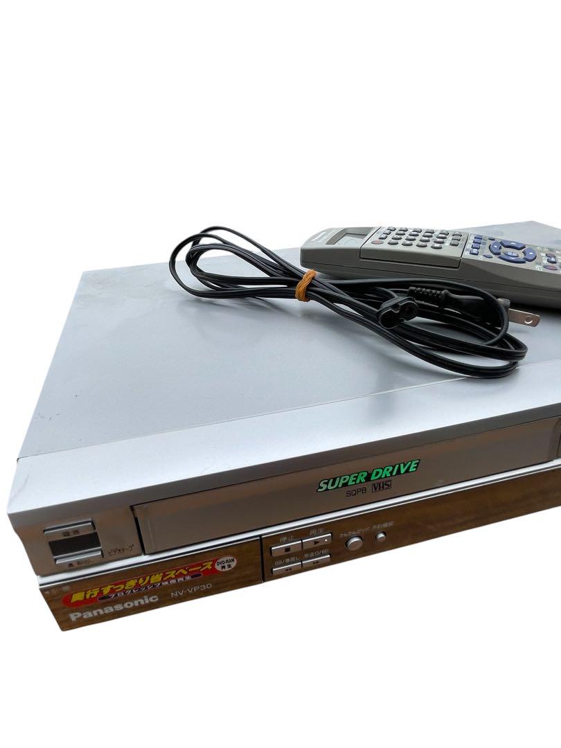 Panasonic NV-VP30 VHS/DVDプレーヤー　ビデオデッキ