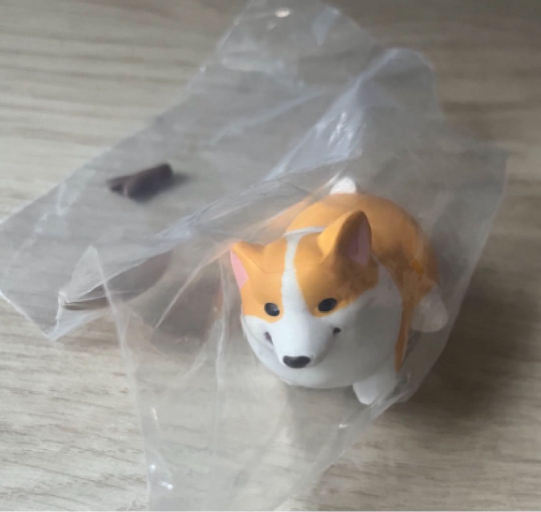 コーギー形状のプラスチックおもちゃ