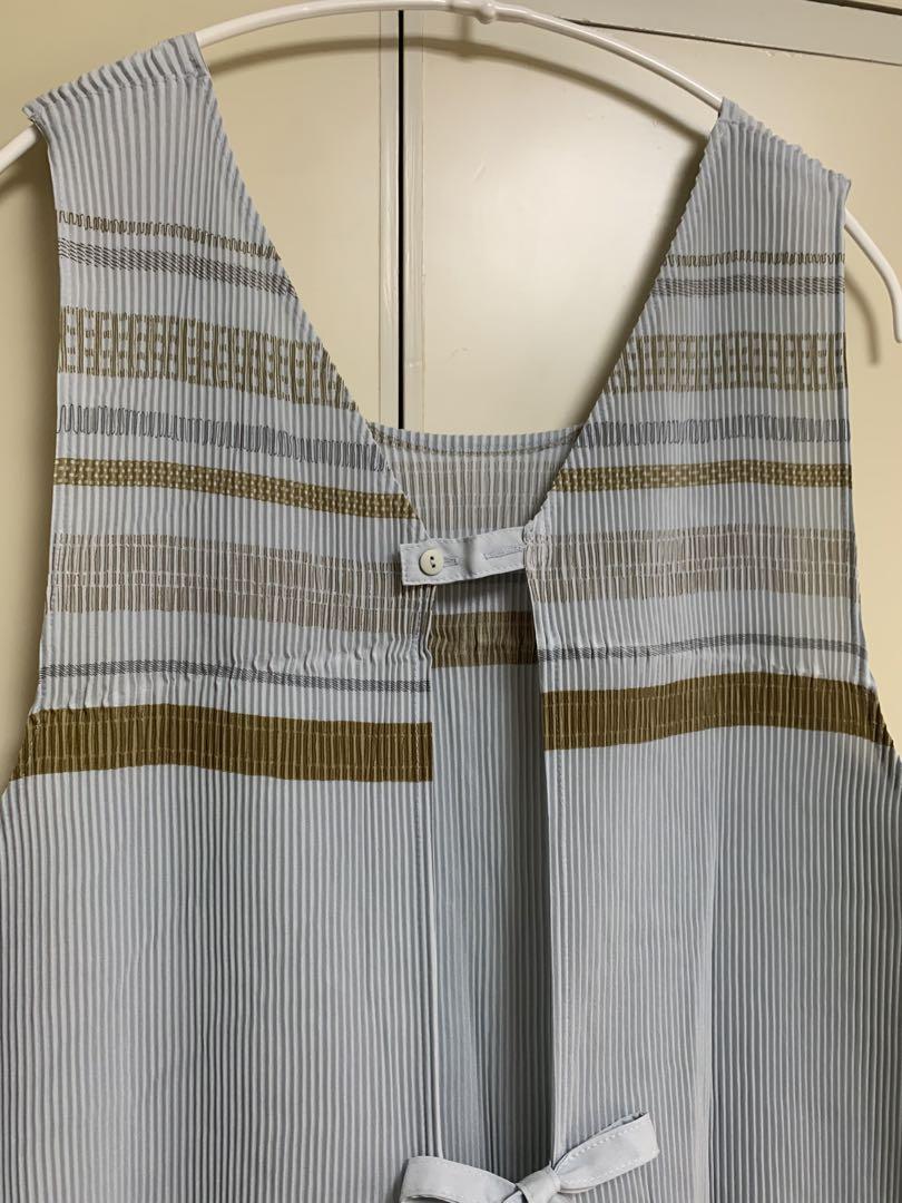 ISSEY MIYAKE im product プリーツ エプロン ペールブルー