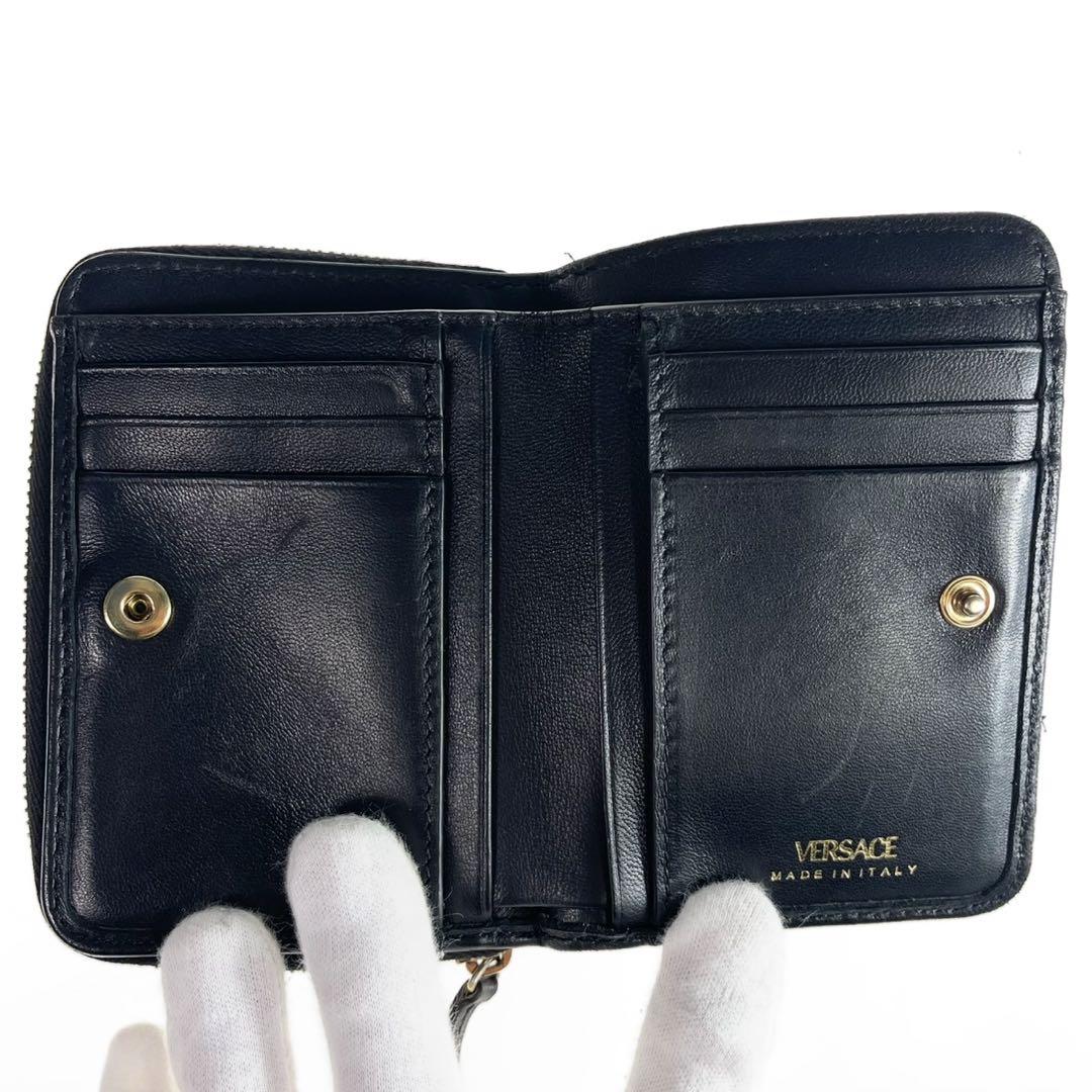 VERSACE キルティング メデューサ コンパクト 二つ折り財布 a646