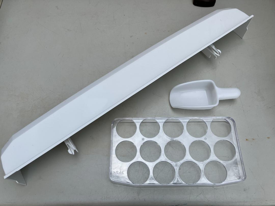 愛知岐阜/送料無料★美品★三菱 370L冷蔵庫 MR-C37E-W 2020年 愛知岐阜/送料無料☆美品☆三菱 370L冷蔵庫 MR-C37E-W 2020年