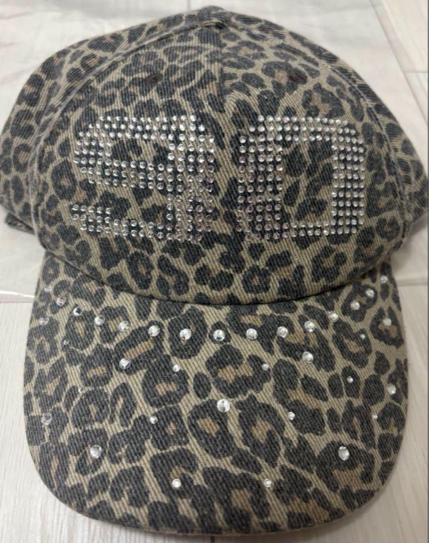 9090 girl Numbering Studs Cap ヒョウ柄