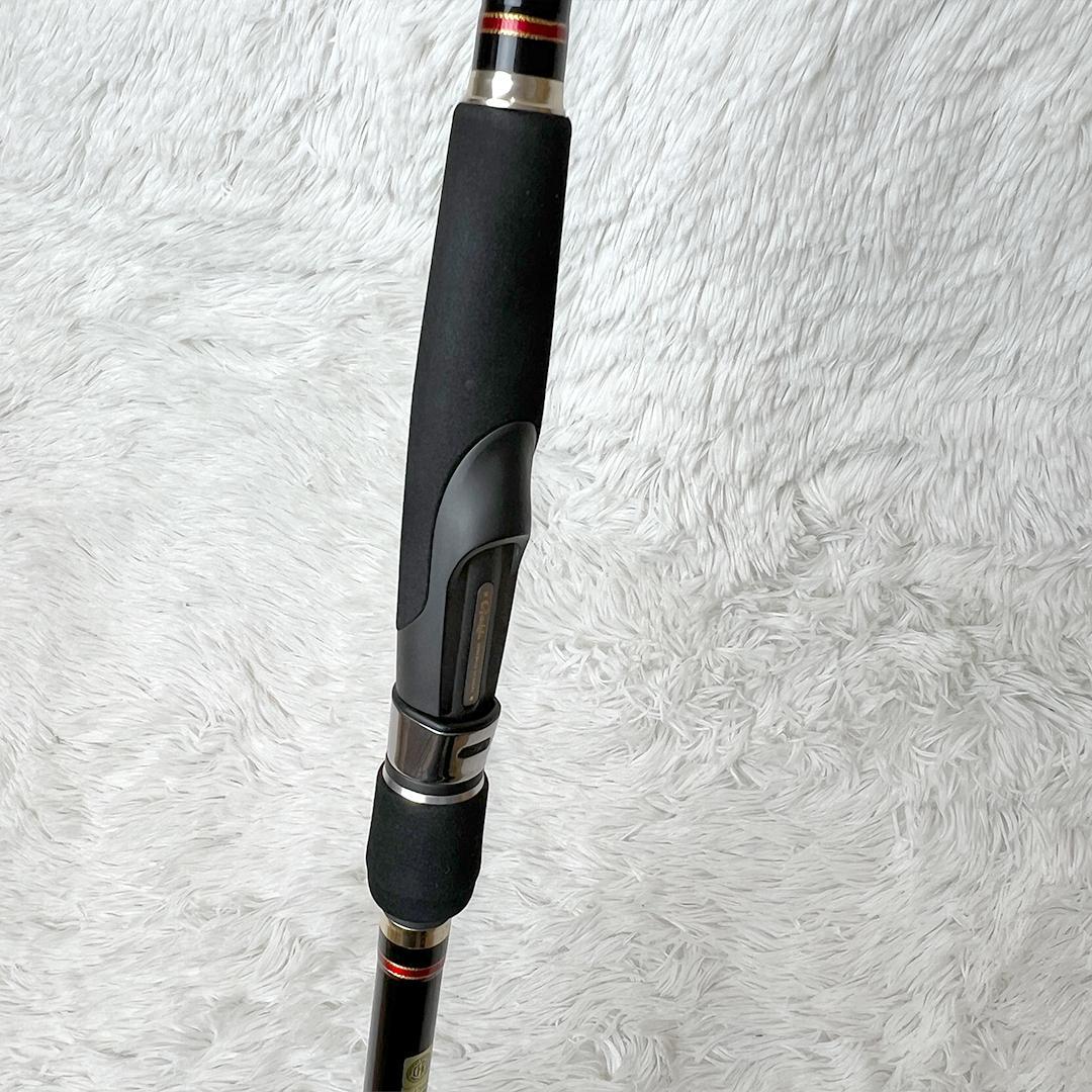 【美品】　がまかつ gamakatu がま磯 メタルキャスト 110H 竿袋付